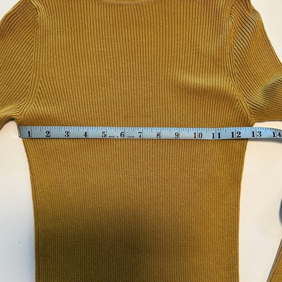 Turtleneck Sweater | Women's Size L Mustard Yellow Pullover Fashion Nova Top - Picture 10 of 10